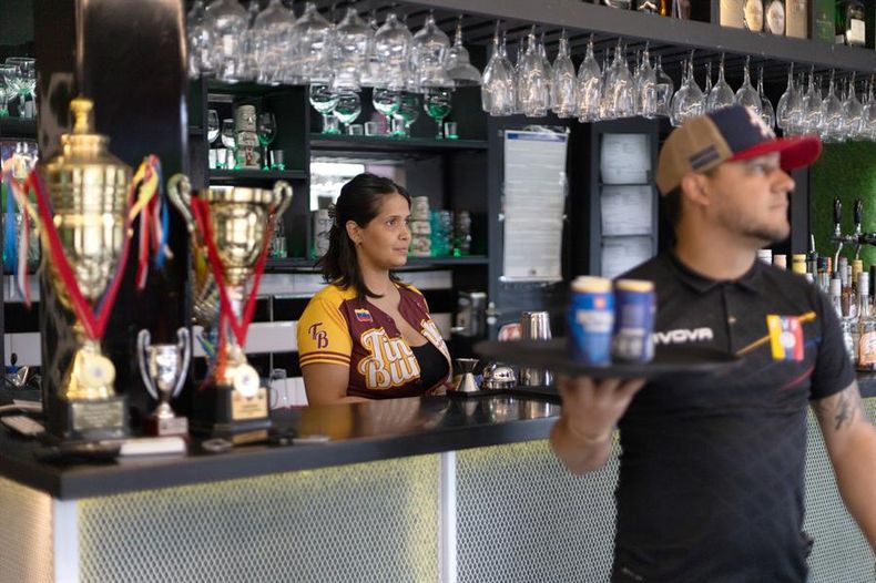 7523 efe ailen diaz.jpg