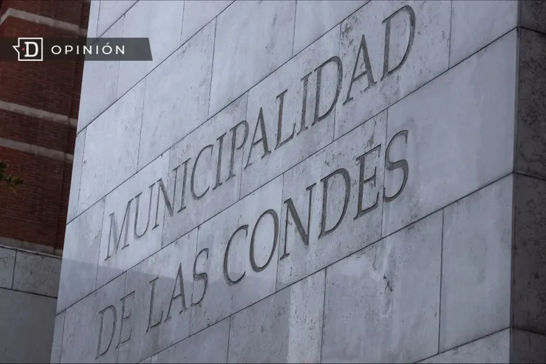 12828 imagen de la entrada al municipio de las condes.webp