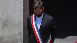 Quiebre en coalición oficialista, incendios y reformas clave marcan complejo inicio de año del gobierno