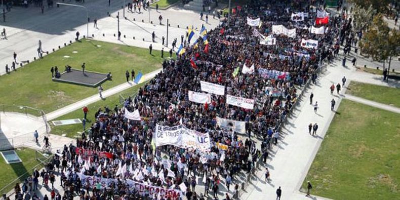 marcha en Chile.jpg