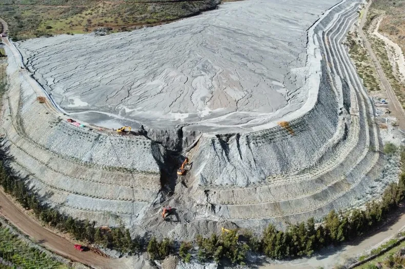 26911 piscina de relave minera las cenizas 1.webp