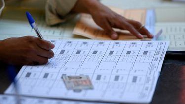 Balotaje de gobernadores: Buscan traspasar a empresas y pymes pago de día libre a vocales de mesa