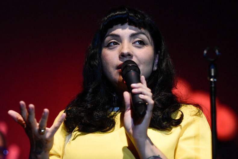 Mon Laferte 2.jpg