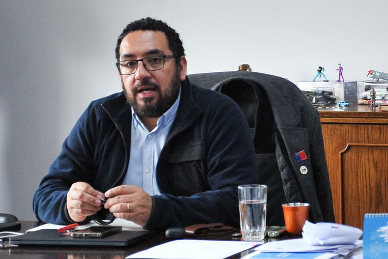 nicolas cataldo mineduc.jpg