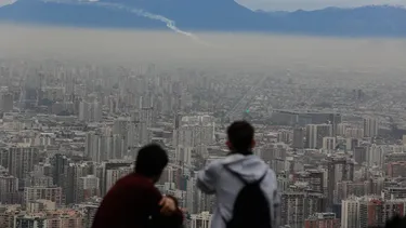 Alerta Ambiental en Santiago: Las prohibiciones que rigen este sábado 10 de mayo debido al smog