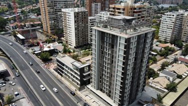 Acceso a la vivienda en Chile: Análisis evidencia que precariedad presiona a la clase media