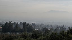 Restricción vehicular en Santiago hoy martes 19 de mayo para evitar episodios de contaminación ambiental - Agencia Uno Restricción vehicular en Santiago hoy martes 19 de mayo para evitar episodios de contaminación ambiental - Agencia Uno