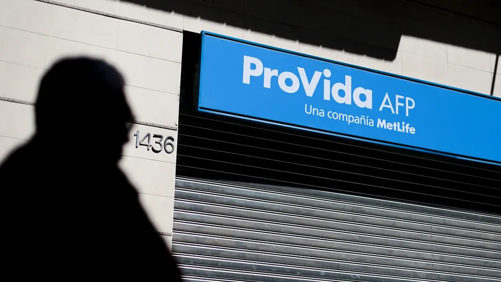 Extranjera consiguió en juicio que AFP le devolviera fondos previsionales tras negárselo por formalismo documental