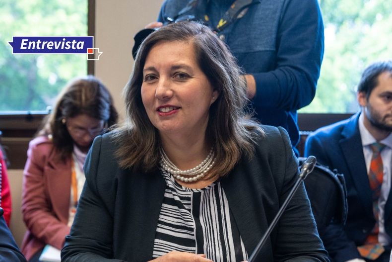 8453 senadora paulina vodanovic.jpg