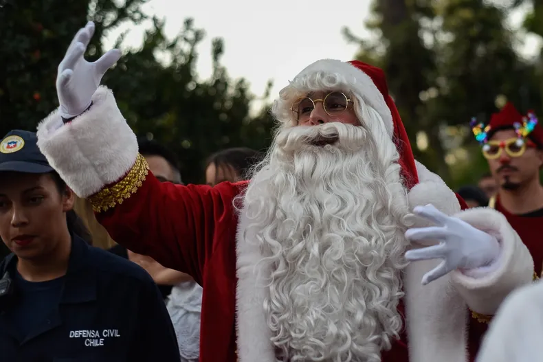 9257 viejito pascuero.webp