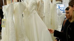 Corte de Apelaciones confirmó sanción a Cencosud por fallas en asesoría para vestido de novia / Agencia Uno Corte de Apelaciones confirmó sanción a Cencosud por fallas en asesoría para vestido de novia / Agencia Uno