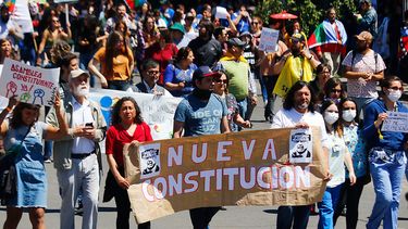 El Desconcierto | pueblo nueva constitucion .jpg