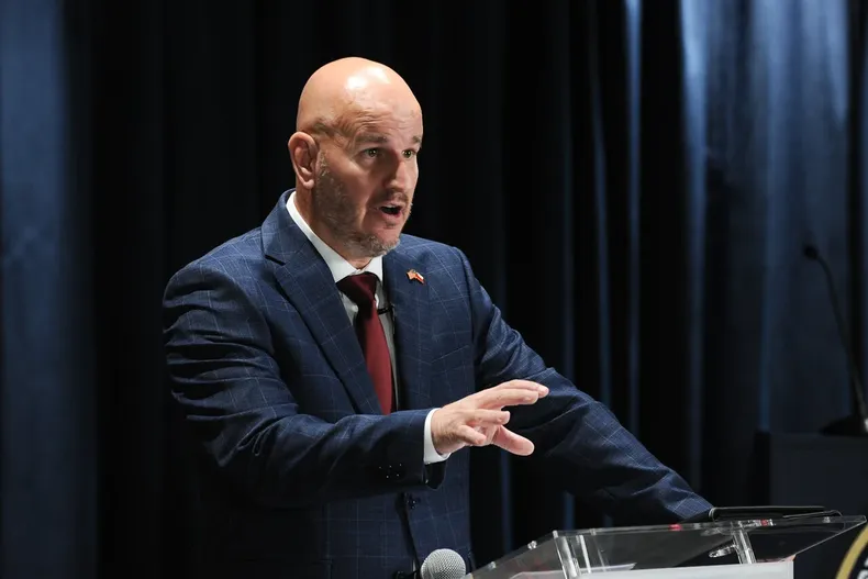 30377 a uno 1701704.webp