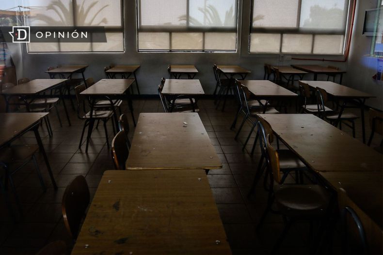 5888 una sala de clases vacia.jpg