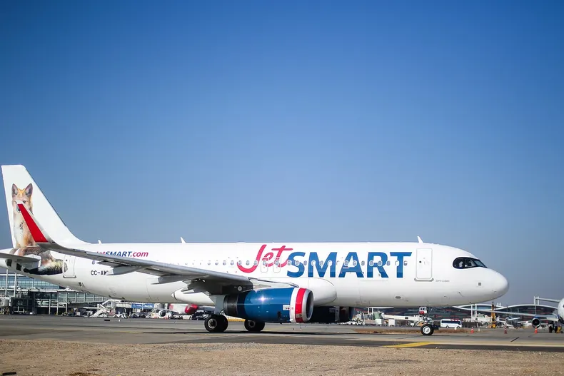 suprema dicta precedente laboral piloto que renuncio a jetsmart si pagara 99 millones por capacitacion que empresa le dio.webp