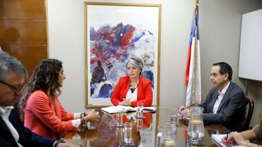 Jara se reunió con Asociación de AFP: Les dijo que espera que la industria se termine