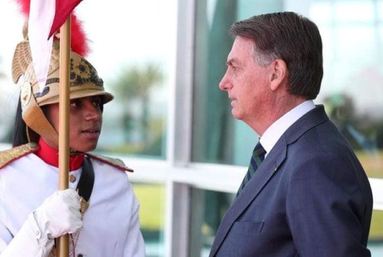 Bolsonaro nota.jpg