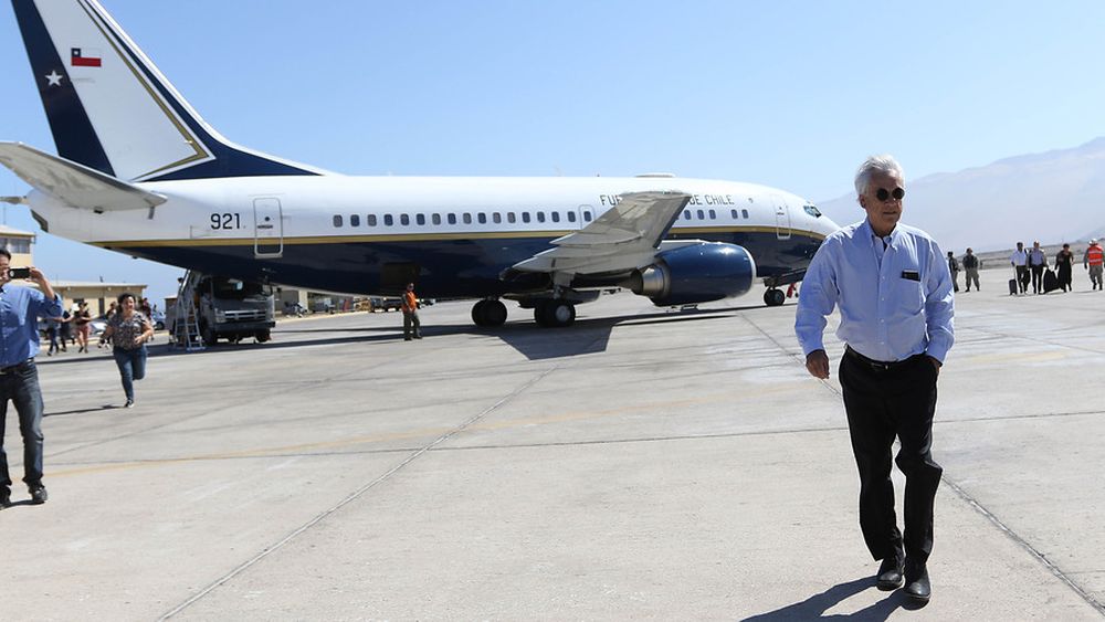 Partió con el pie izquierdo: Piñera tuvo que cambiar de avión tras fallas técnicas en aeronave que lo trasladaba a Cúcuta