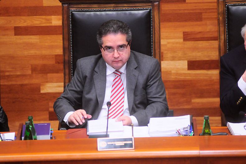 carmona .jpg