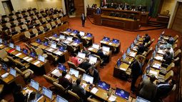 Fake news: Pese a votos en contra de la derecha, Cámara aprueba proyecto de resolución