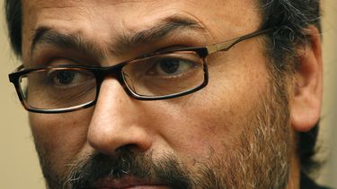 Vallespín se suma al éxodo de la DC y renuncia al falangismo tras 40 años de militancia
