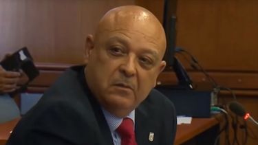 VIDEO| Feministas de Ñuñoa interpelan a concejal UDI por sus dichos machistas en pleno concejo