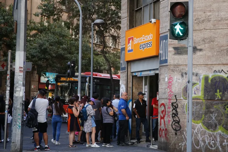 mujer consiguio en juicio que se declarara prescrita su deuda de credito hipotecario banco no logro cobrarla a tiempo.webp