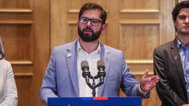 Boric en APEC: Habla del alza de transportes y descarta “veto” para fiscal nacional