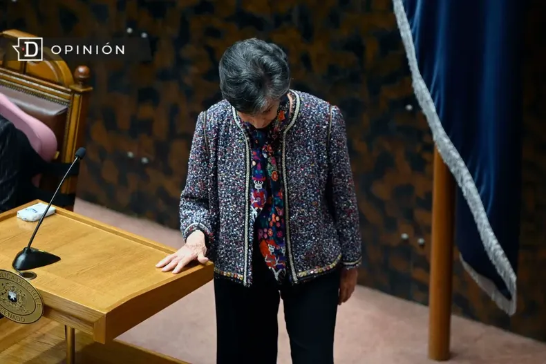 14229 senadora isabel allende.webp