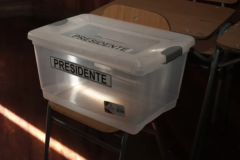11411 urnapresidente.webp