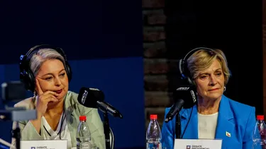 Jeannette Jara y Evelyn Matthei lideran críticas a las alzas del precio de las bencinas: Me duele el alma y recapaciten Jeannette Jara y Evelyn Matthei lideran críticas a las alzas del precio de las bencinas: Me duele el alma y recapaciten