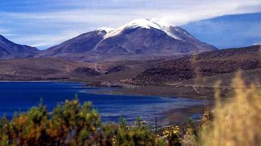 Sernageomin detecta un sismo asociado al fracturamiento de roca en el volcán Guallatiri
