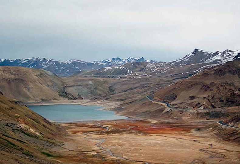 19003 laguna del maule.jpg