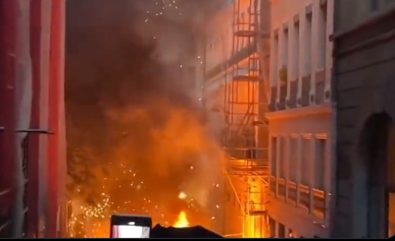 Pantallazo disturbios en FRancia 1.png