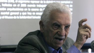 La dura carta de Miguel Lawner por pacto constitucional: “El acuerdo de la infamia”