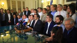 Acuerdo por la Paz y la Nueva Constitución: Episodios vergonzosos, polémicos y memorables