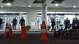 Acusan golpe de Estado en Corea del Sur: Militares se toman el Parlamento y prohiben manifestaciones