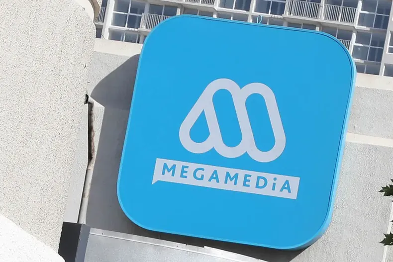 12542 mega canal.webp