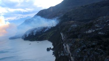 Activista cuestiona a Piñera por incendios en Aysén: Pretender que una lluvia de 10 mm vaya a combatir un fuego devastador es no entender nada