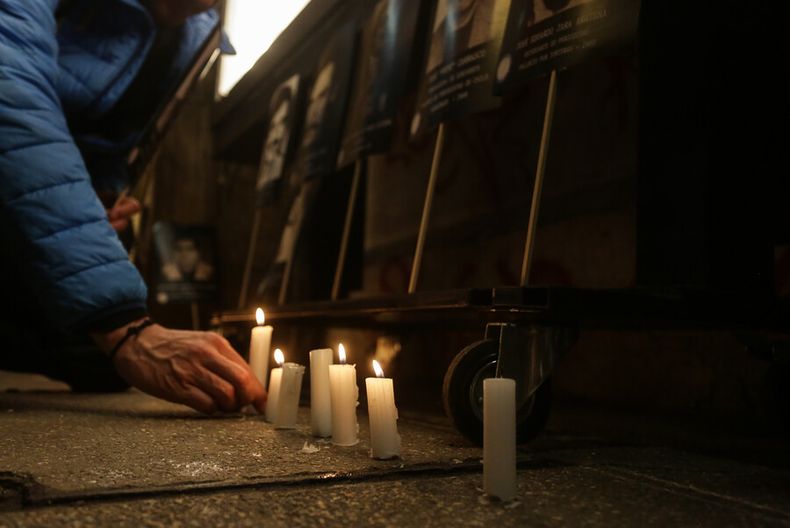 8250 a uno 1500186.jpg