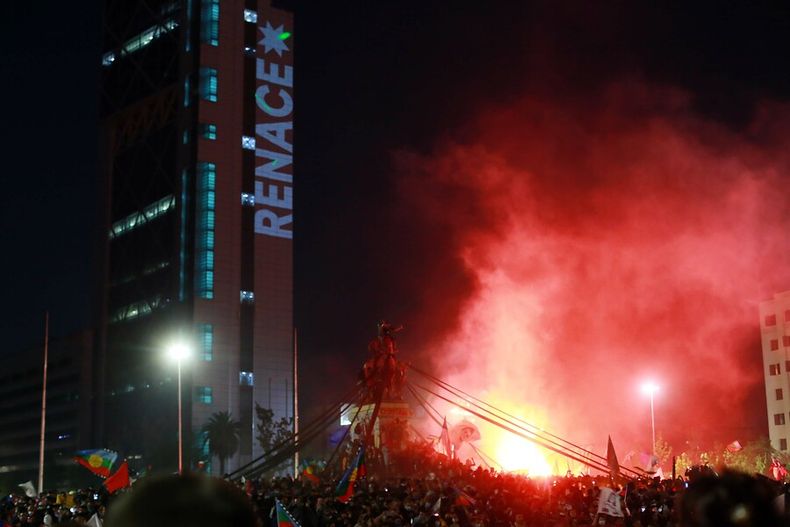 Renace Plaza Dignidad A_UNO.jpg