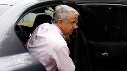 Querella por malversación de fondos públicos en contra de ministro Larraín es declarada admisible