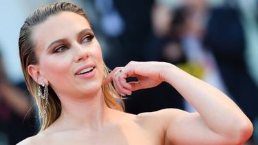 Scarlett Johannson defiende a Woody Allen tras acusaciones de abuso: Le creo y trabajaría con él en cualquier momento