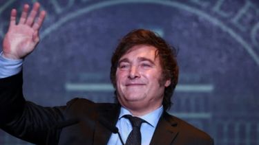 Argentina se complica: Desocupación y dólar disparados mientras el PBI e inversión se desploman