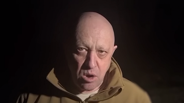 Mercenarios Wagner entregan equipos bélicos y sus armas al Ejército ruso