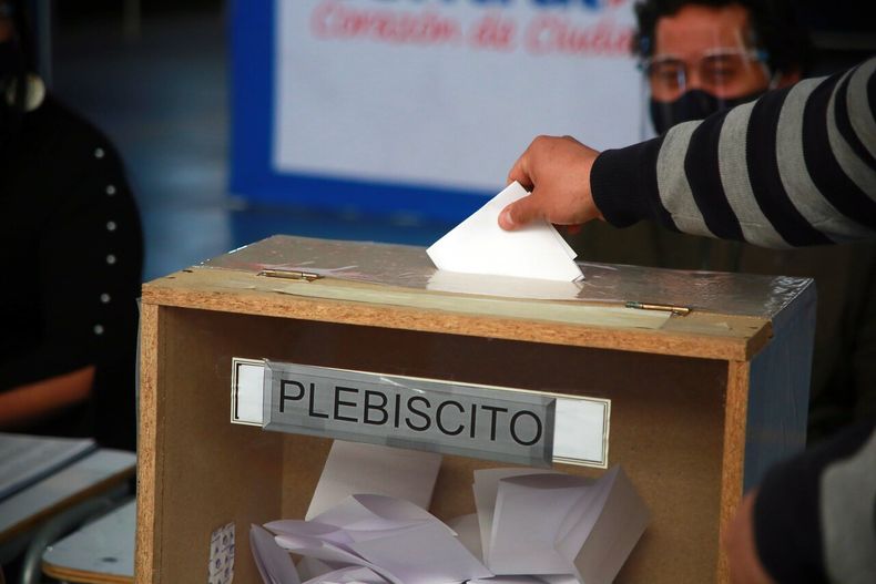 Covid plebiscito.jpg