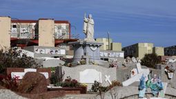 Cada 40 segundos ocurre un suicidio: Personas vulnerables, LGBT+ e indígenas son propensos