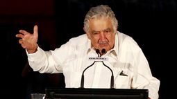 José Mujica renuncia al senado uruguayo y confirma su retiro de la política