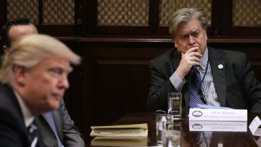 Steve Bannon en entrevista con Áxel Kaiser: Hemos visto lo que hace el populismo de izquierda, la principal víctima es la gente más vulnerable