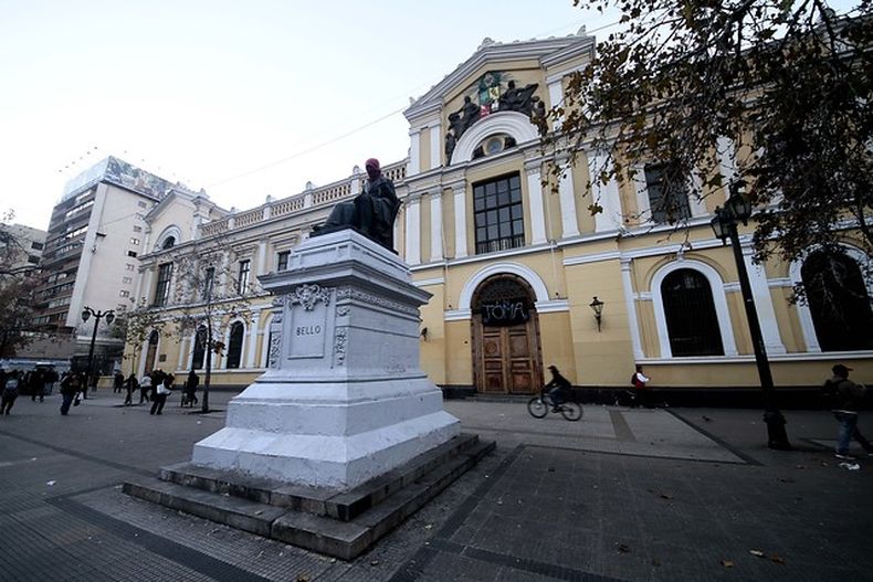 Casa central U. de Chile.jpeg